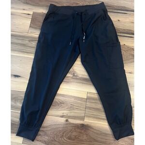 Med Couture Insight Women's Black Scrub Jogger Pants Size Large 6 Pocket Stretch